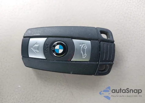 2009 BMW 328 I Sulev z USA, uszkodzony, nr VIN WBAWR33549P343341